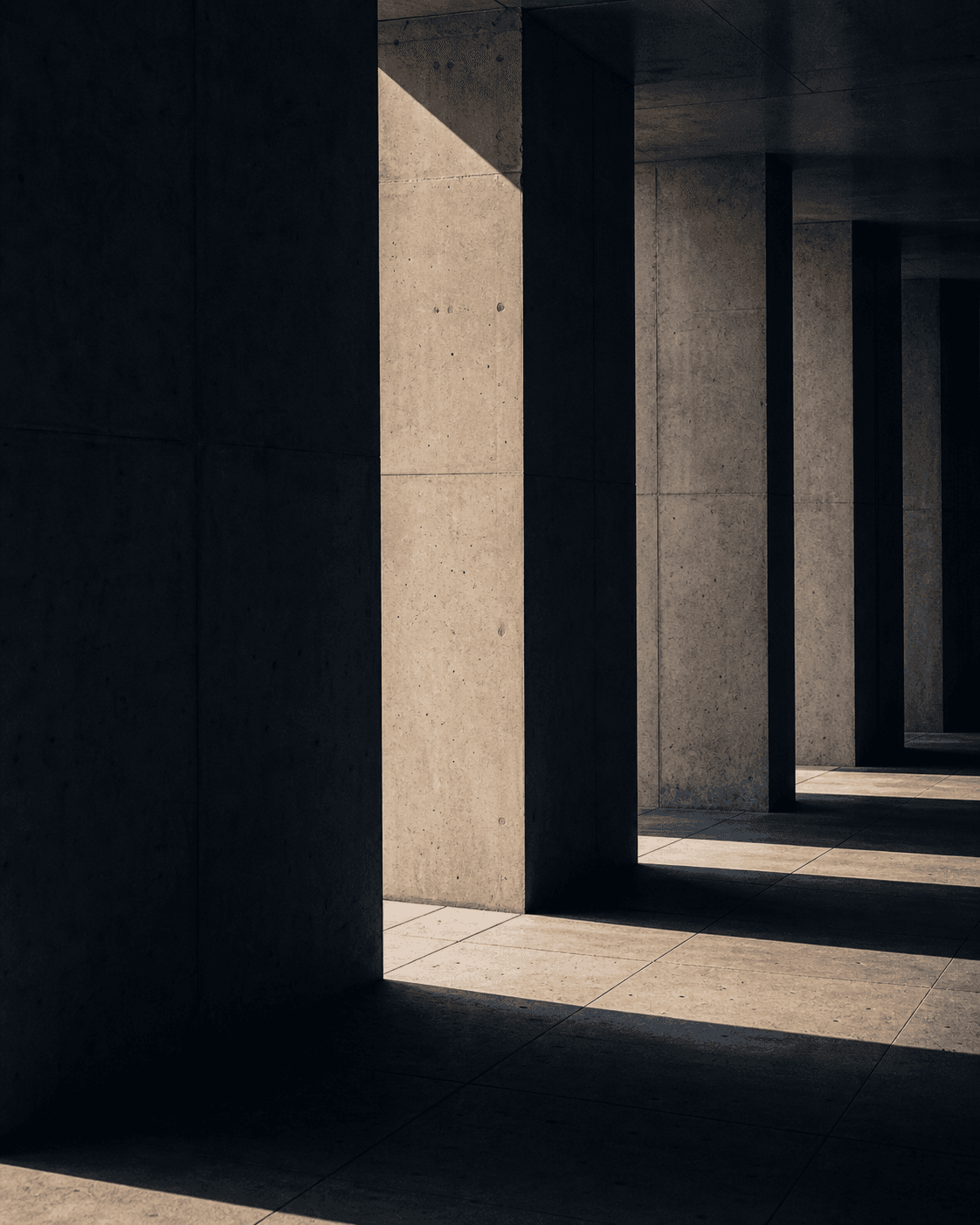 Sunlit geometric columns